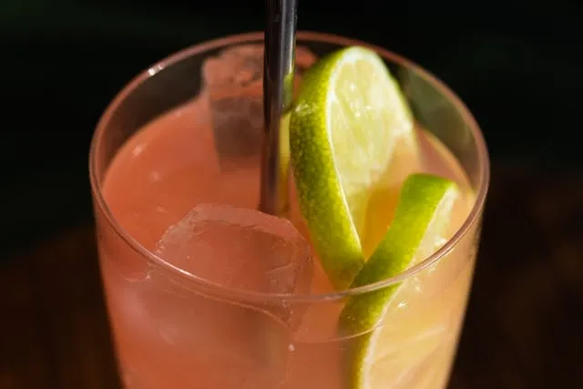 a mixed cocktail for how to use bar tools