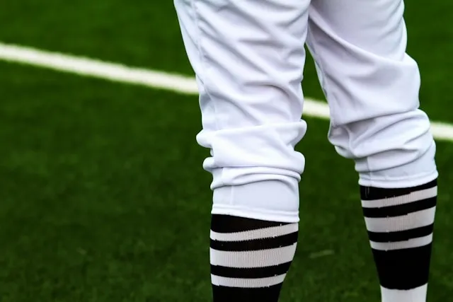 baseball socks pulled high for how do you wear baseball socks high