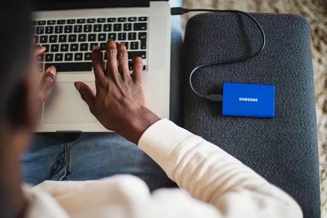 an external hard drive connected to a laptop for problem ejecting usb mass storage device