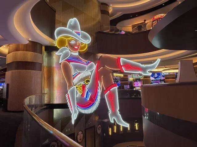 the vegas vickie neon sign in its current place