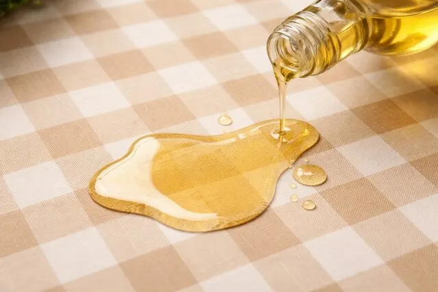 oil spilled on a tablecloth for how to get oil out of tablecloth