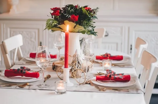a christmas dining setup for christmas table runner pattern a christmas dining setup for christmas table runner pattern