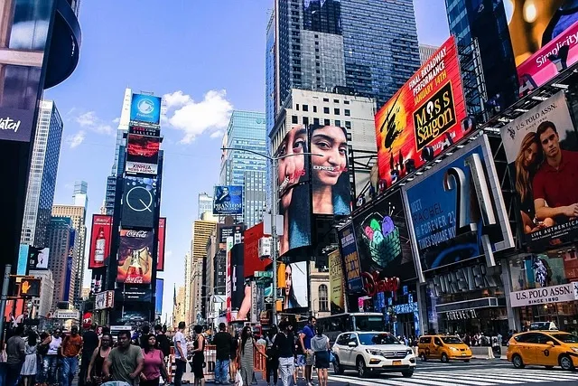 outdoor LED advertising displays showing digital content outdoor LED advertising displays showing digital content