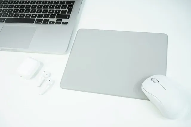 a computer on a white desk for are mouse pads machine washable a computer on a white desk for are mouse pads machine washable