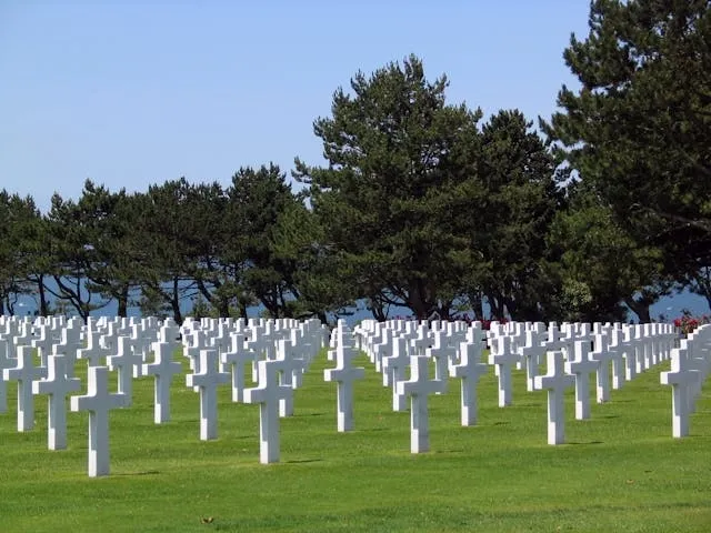 a military graveyard for world war 2 wwii army patches identification a military graveyard for world war 2 wwii army patches identification