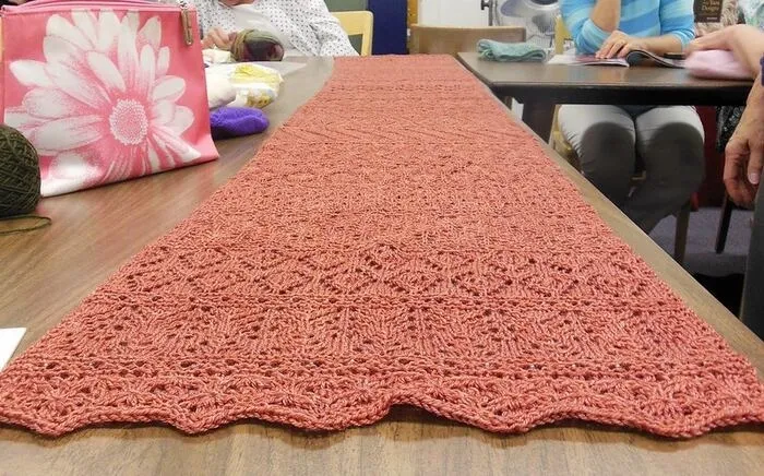 a knitted table runner for how to display table runners at craft show