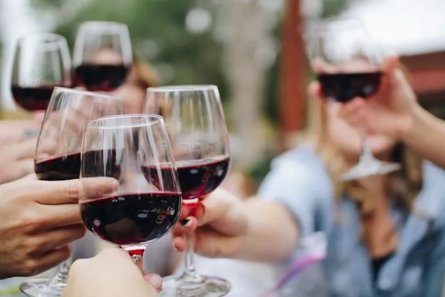 glasses of red wine for how to get red wine out of tablecloth