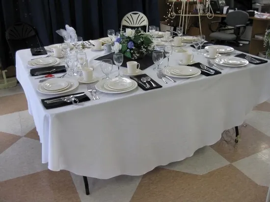 an elegant table setting for can you put a round tablecloth on a square table