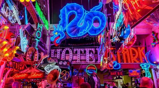 god’s own junkyard for famous neon signs