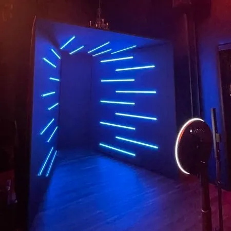 photo booth lighting for neon rope light ideas